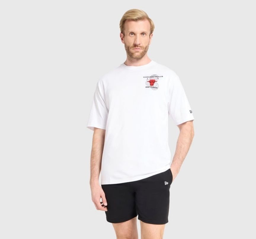 New Era Chicago Bulls NBA Basketball Graphic White Oversized T-Shirt